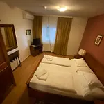Juhász Bed and breakfast