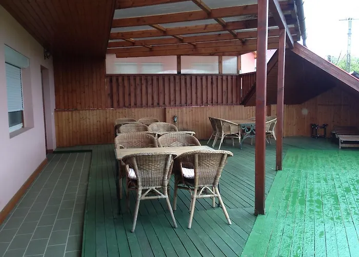 Juhasz Fogado 住宿加早餐酒店 Fonyód