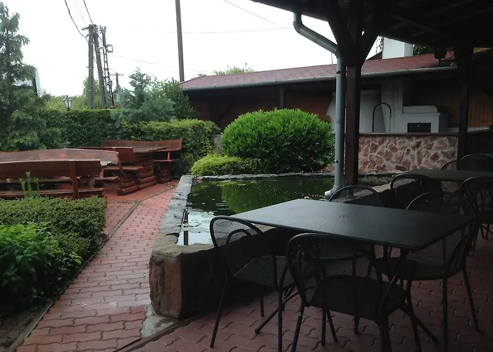 Juhasz Fogado 住宿加早餐酒店 3*
